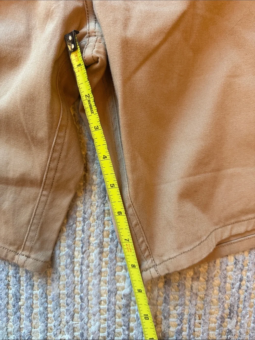Men's Khaki Flat-Front Casual Shorts with Clean Finish
